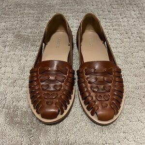 VGUC Nisolo huaraches